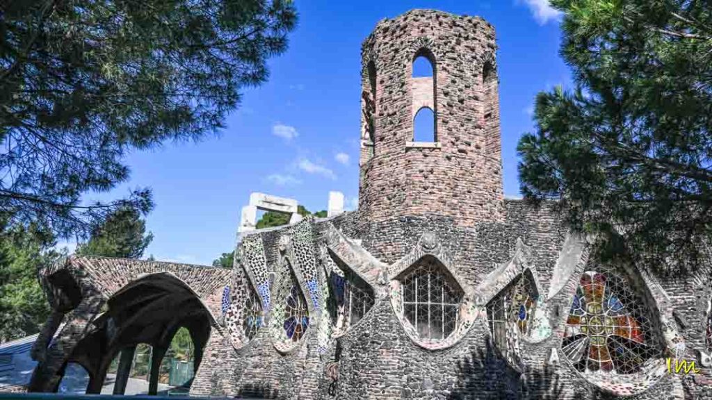 Colonia Guell - Cripta