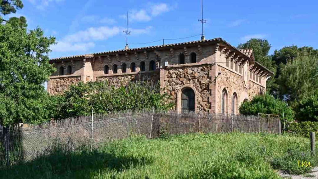 Colonia Guell - Casa Parroquial