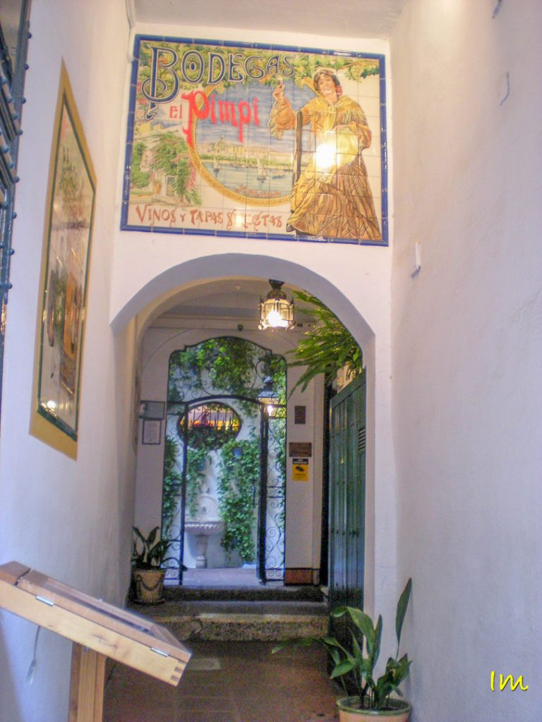 Qué ver en Málaga - Bodega el Pimpi