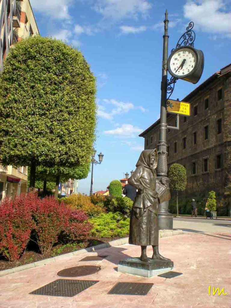 Que ver en Oviedo - estatuas