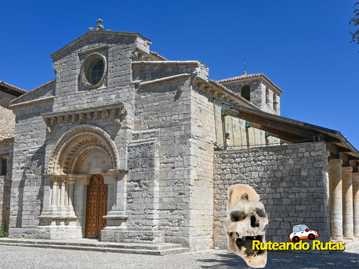 Wamba y su Osario de más de 1.000 calaveras humanas