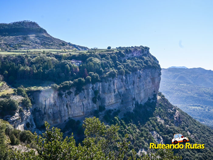 Tavertet en plena naturaleza y muy cerca de Barcelona